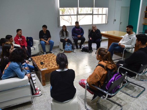 Reunión del área de juventudes con los centros de estudiantes 