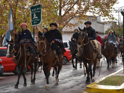 Marcha a Caballo Uniendo Escuelas y Comunidades Rurales 