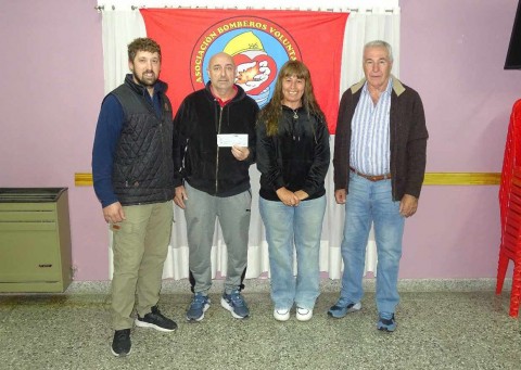 Bomberos Voluntarios entregó premios de su rifa