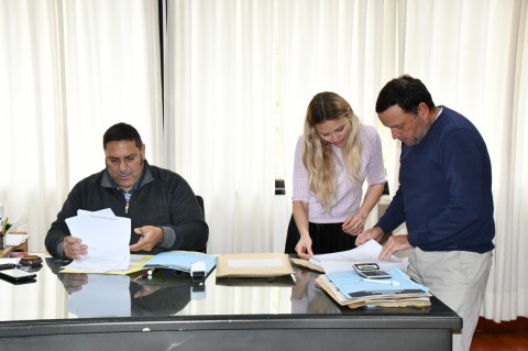 Apertura de sobres para la obra de ampliación y refacción de la EP N° 3