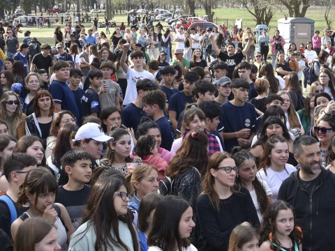 Festejos por el Día de la Primavera y del Estudiante