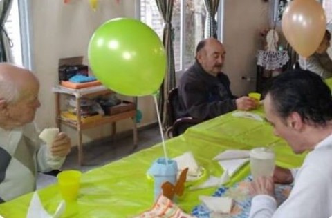 El Hogar de Ancianos de Quenumá celebró el Día del Amigo