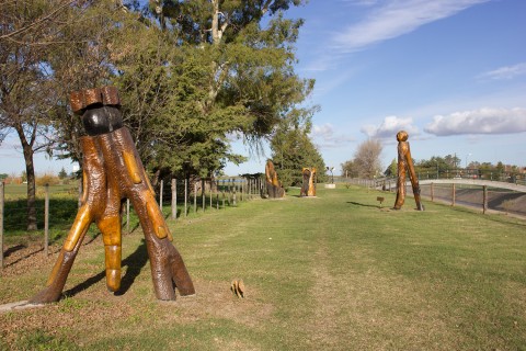 Licitación para la construcción del sendero peatonal en el Paseo del Lago