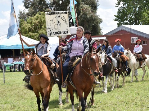 Tres Lomas celebró la tradición en el Parque Integrado Municipal