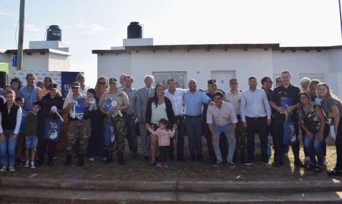 Entregaron seis viviendas a efectivos de la policía