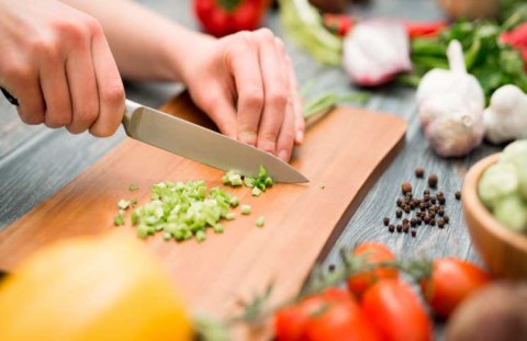 Buscan cocinera/o para el Hogar Municipal 