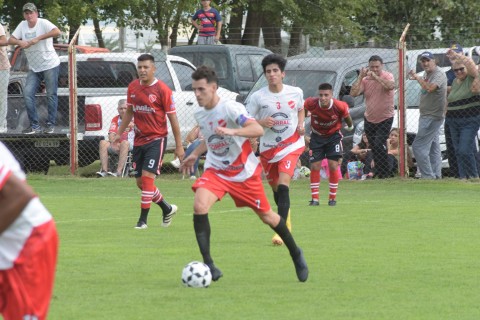 Cecil A. Roberts y Atlético Argentino lideran la tabla de posiciones