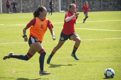 La selección de futbol femenina de Tres Lomas jugará la “Copa Igualdad”
