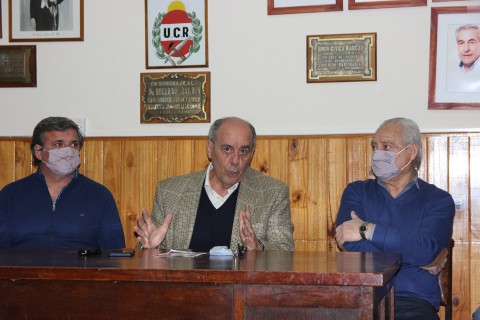 El senador provincial David Hirtz visitó el Comité de la UCR