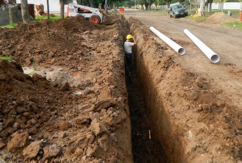 Licitan la ampliación de la red colectora cloacal del barrio Moreno