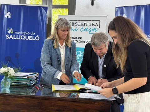 Más de treinta familias firmaron la escritura de su vivienda 