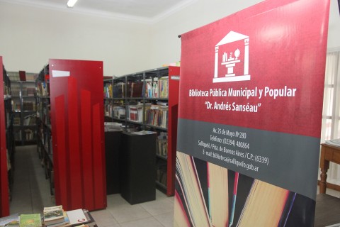 La biblioteca organiza el Café Literario “Literatura y Democracia”