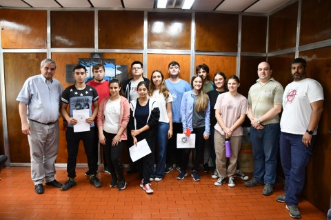 Alumnos de la EEST N°1 realizaron un trabajo práctico en la municipalidad