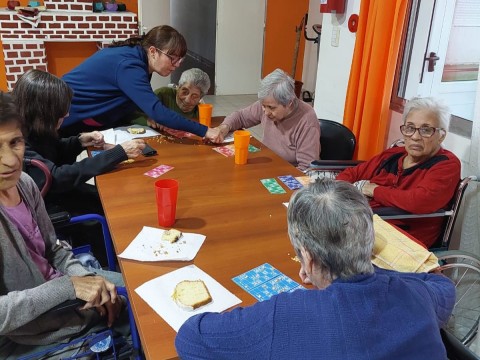 Se realizó una lotería recreativa en los hogares municipales