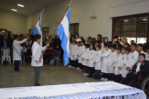 Alumnos de 4to Año realizaron la promesa de lealtad a la bandera