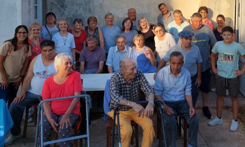 Residentes de los hogares en jornada recreativa del Centro de Jubilados