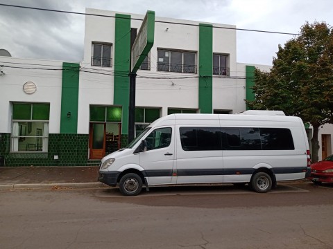 Jorge Newbery presentó su nuevo transporte