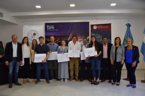 Acto de colación de la UPSO en el Centro Educativo y Tecnológico 