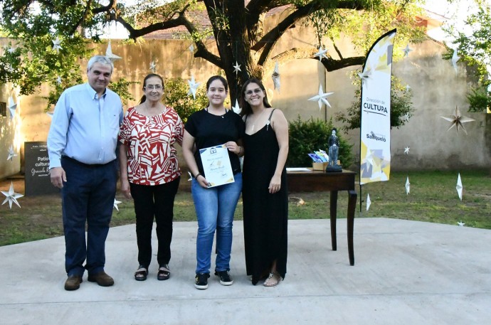 Entregaron los premios del certamen literario de la Biblioteca