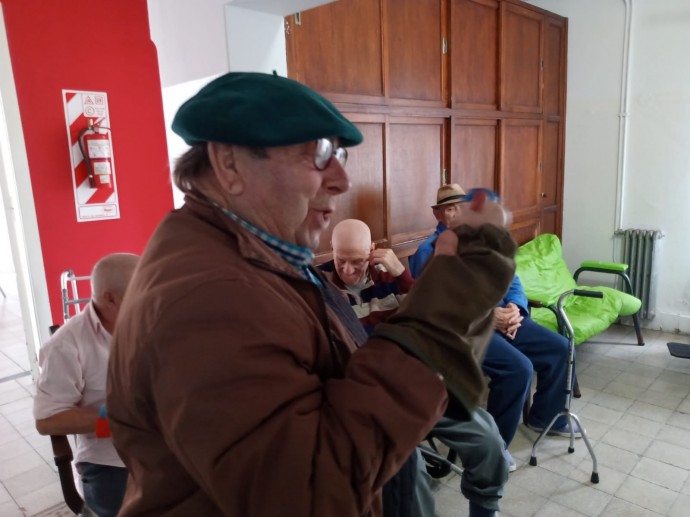 Jornada de Arteterapia en el Hogar de Ancianos