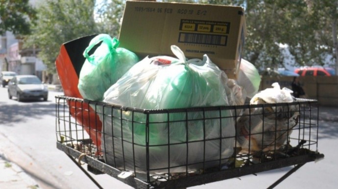 Recolección de residuos en Tres Lomas durante Semana Santa