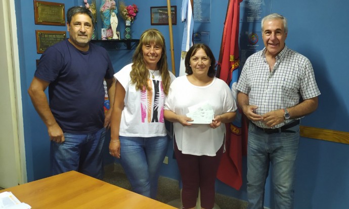 Bomberos Voluntarios entregó premios de su rifa