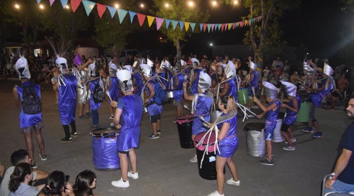 De Bary tuvo su gran Noche de Carnaval