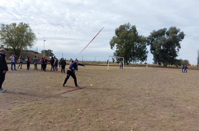 Se realizó el intercolegial de atletismo para alumnos de secundaria 