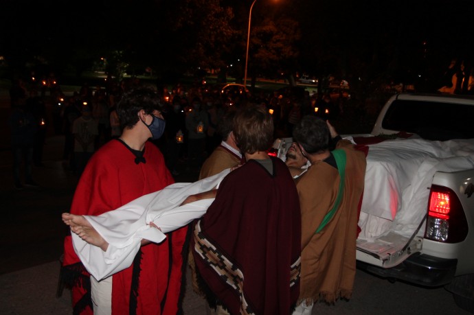 La Parroquia San José realizó el Vía Crucis de Semana Santa