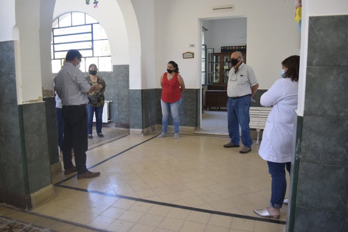 Pintarán las aulas de la escuela 