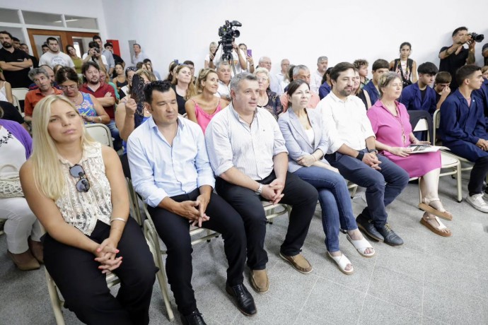 Succurro acompañó a Kicillof en la inauguración de un edificio educativo