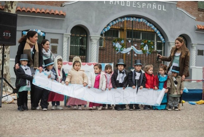 La Escuela 7 celebró el 9 de Julio con la Banda Militar Cura Malal