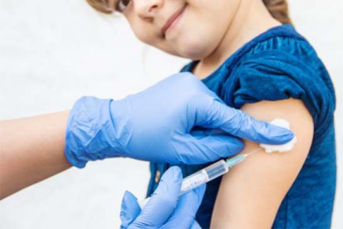 Jornada de vacunación y recreación infantil 