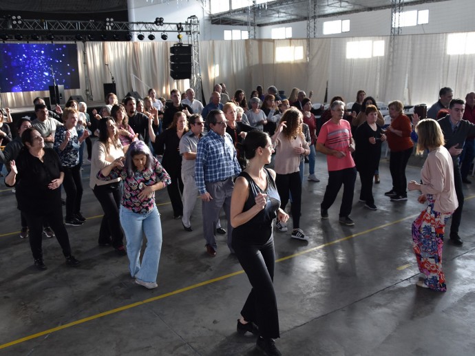 Gran acompañamiento al evento cultural “Abrazadxs al Tango”