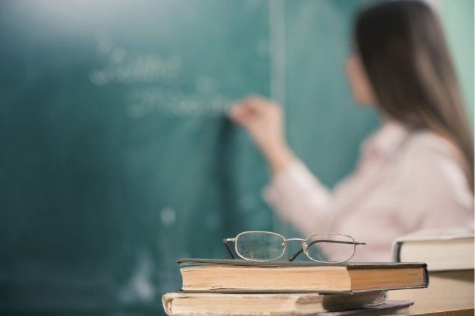 Llamados para cubrir cargos docentes de profesor y auxiliar en la UPSO