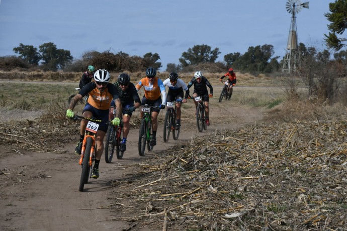 Más de 160 ciclistas participaron del Rural Bike