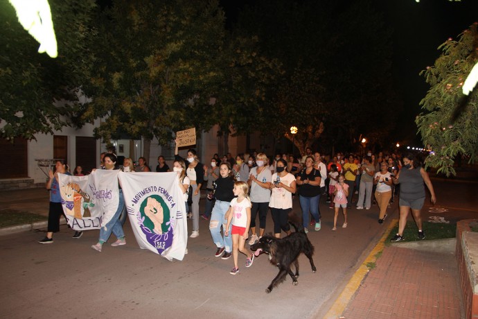 Multitudinaria marcha reclamó justicia por un caso de abuso