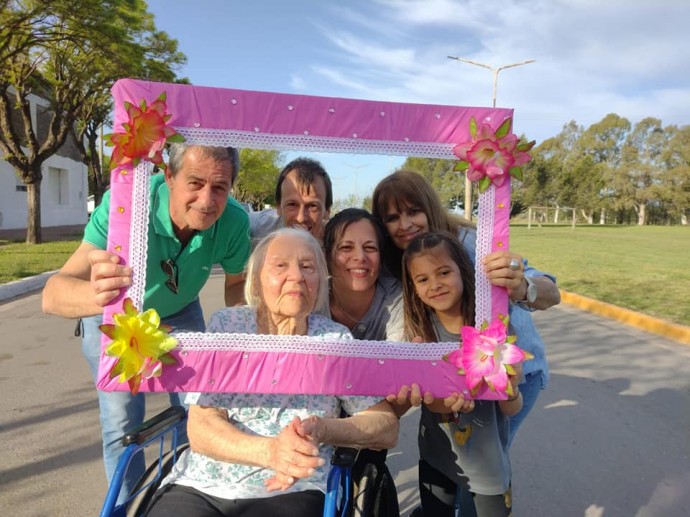 El Hogar Municipal de Quenumá celebró la primavera