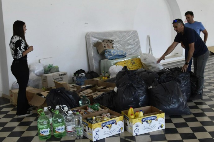 Tres Lomas envió las donaciones de la colecta solidaria para Bahía Blanca