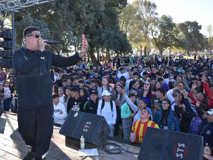 Se festejó el día de la primavera y del estudiante en la ruta