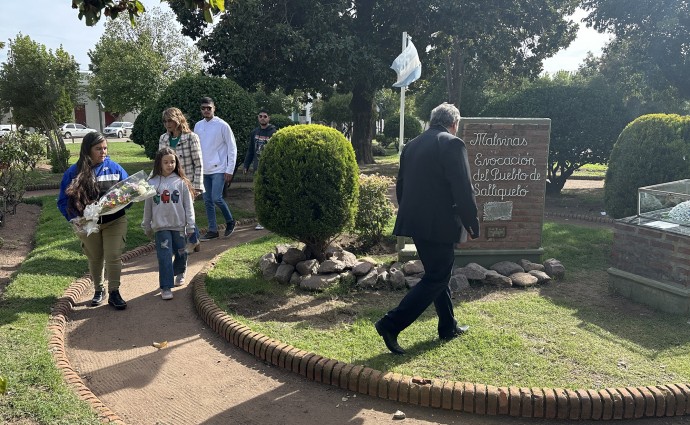 Conmemoraron la gesta de Malvinas en la Plaza Principal