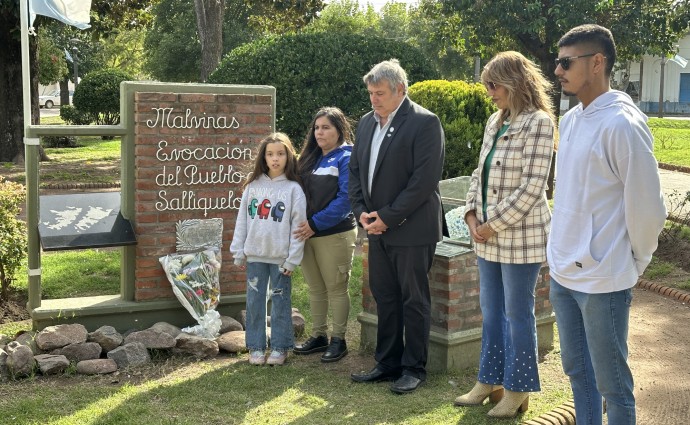 Conmemoraron la gesta de Malvinas en la Plaza Principal