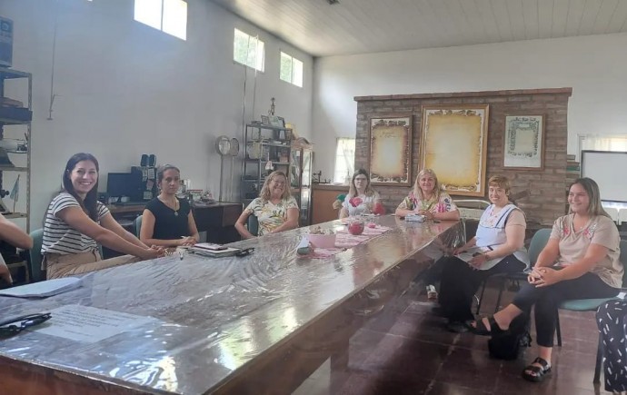 La Mesa Local Intersectorial de Género se reunió en Quenumá