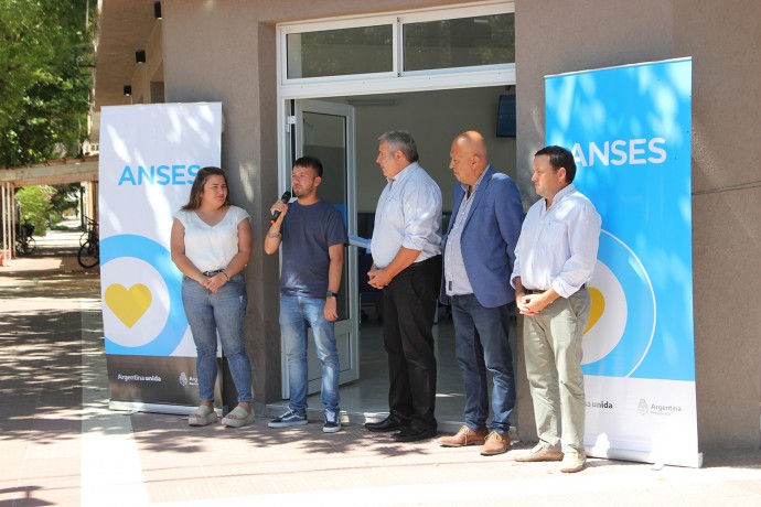 Quedó formalmente inaugurada la Oficina de ANSES