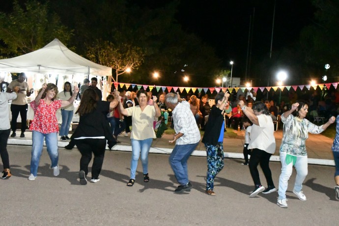 Con gran concurrencia, Quenumá celebró su 110° Aniversario