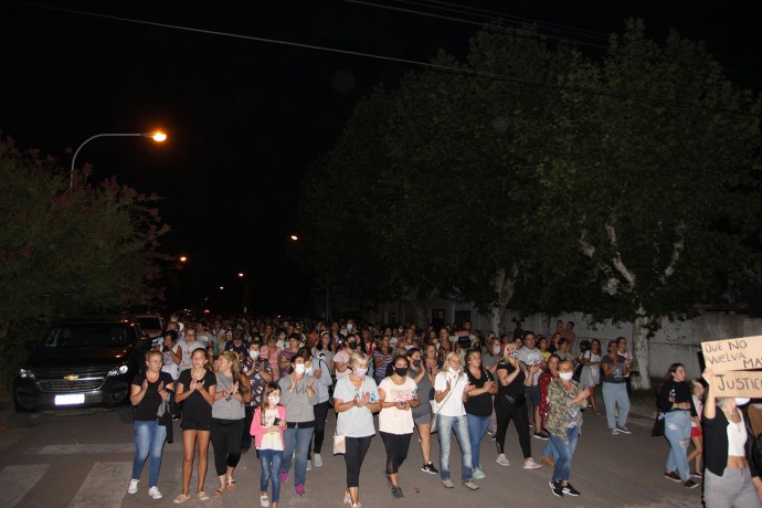 Multitudinaria marcha reclamó justicia por un caso de abuso