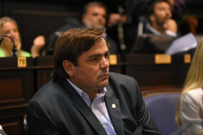 Emiliano Balbín fue reconocido en los “Premios Parlamentario 2020”