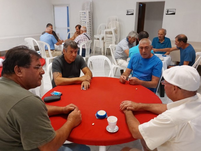 Torneos de Burako y Mus en el Centro de Jubilados