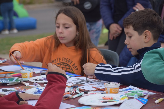 En el Parque Lineal, se realizó una jornada de concientización ambiental