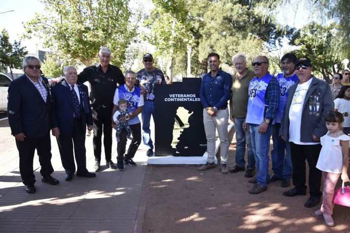 Con homenaje a ex combatientes, se conmemoró el 2 de Abril